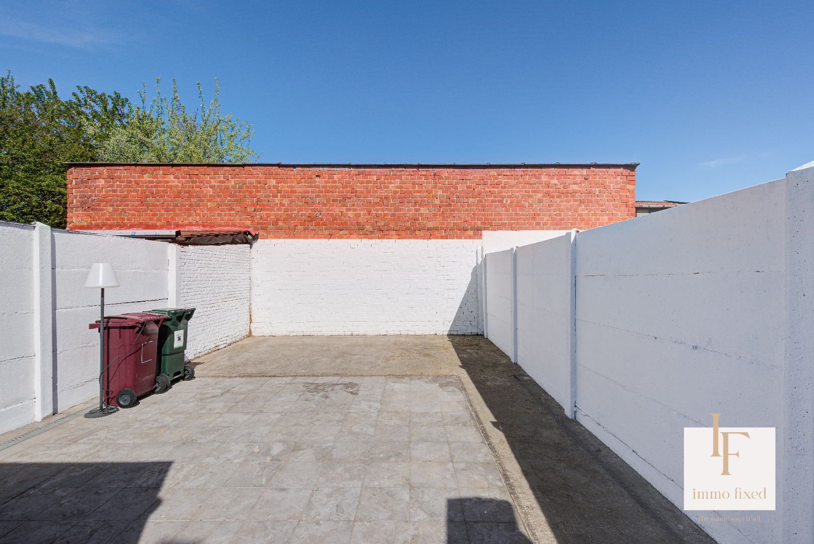 Instapklare woning met 2 SLKS te Schoten! 