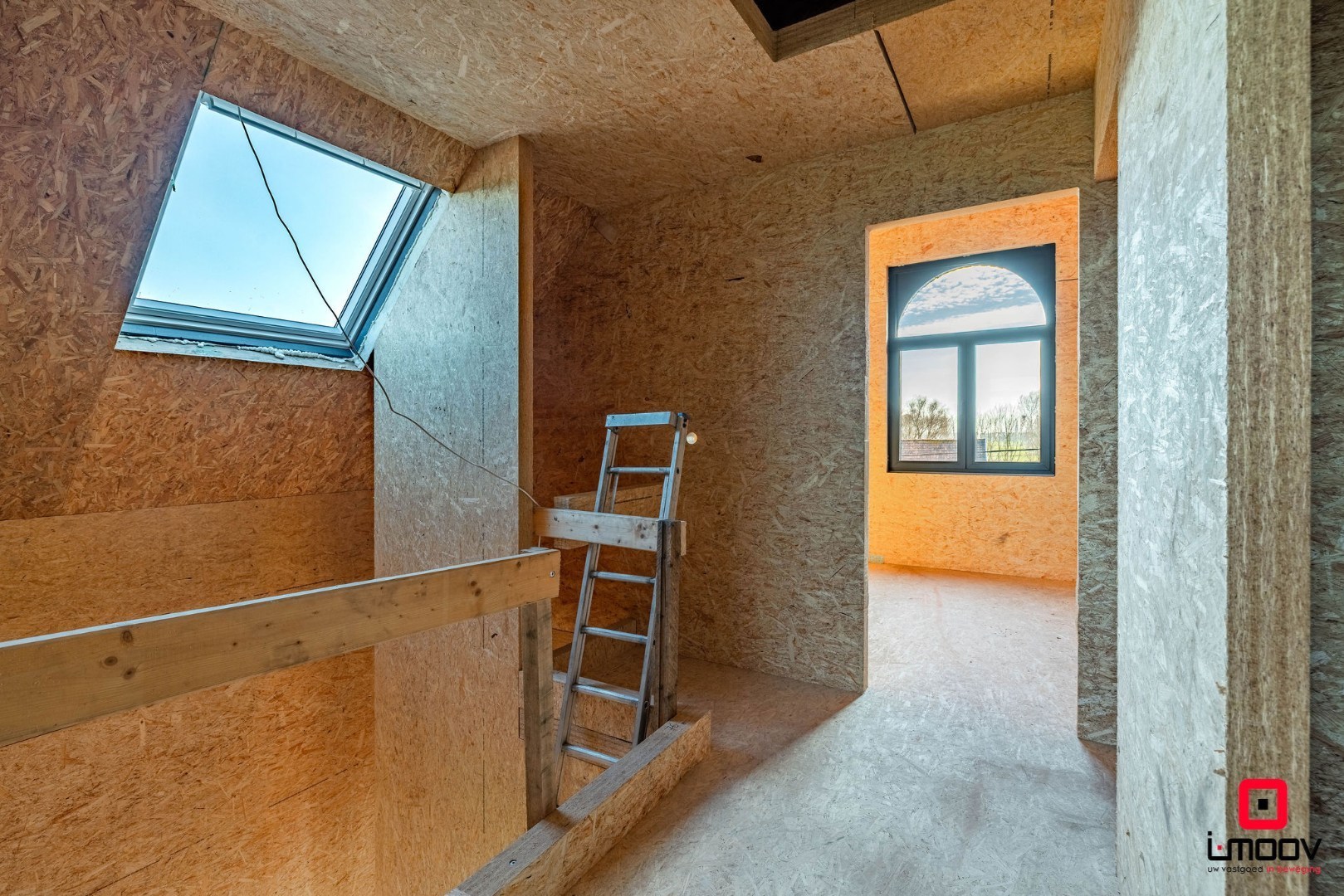 Exclusieve casco woning met 5 slaapkamers en royale tuin in Kruibeke, vlak bij Antwerpen 