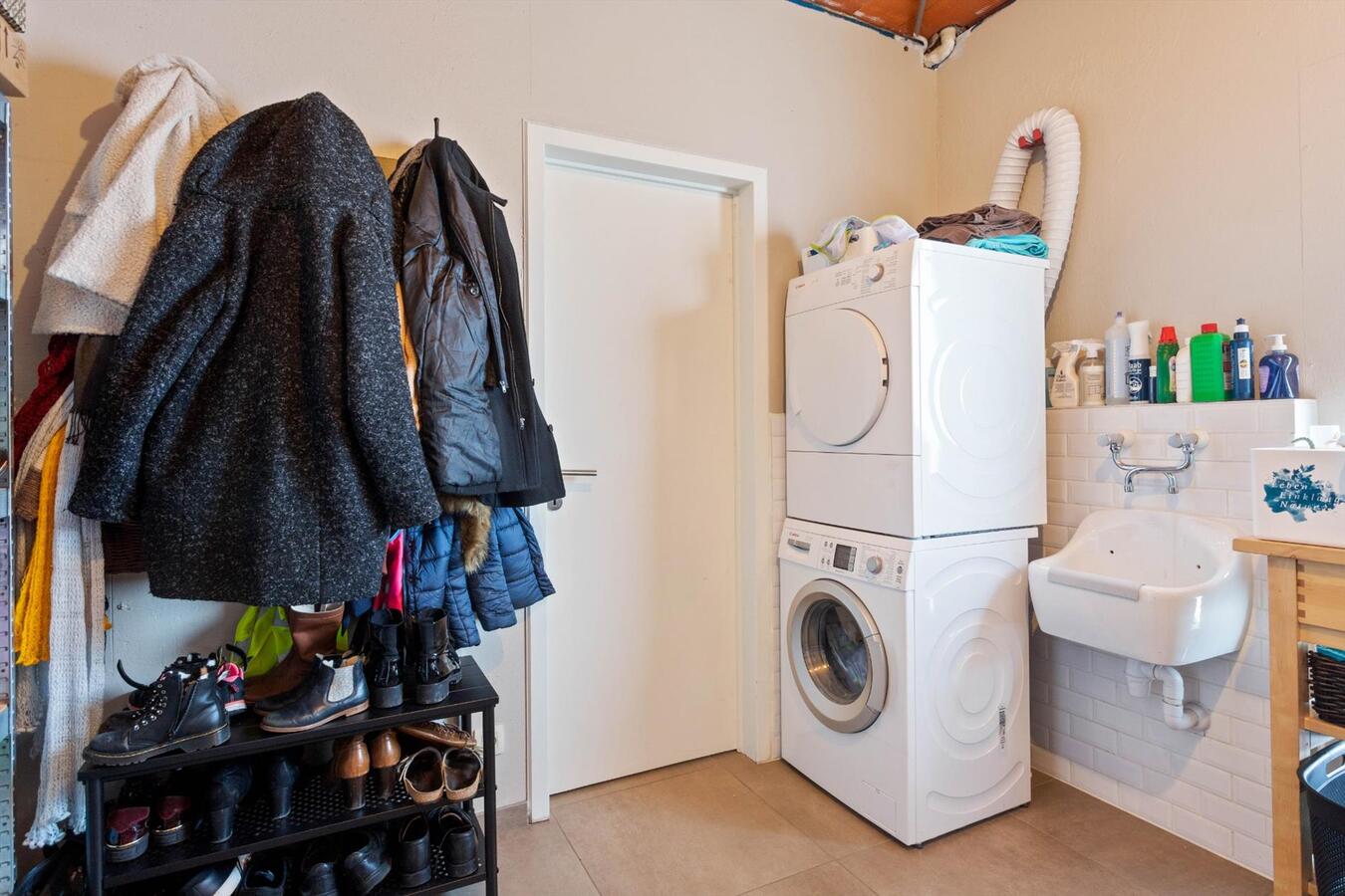 Energiezuinige woning in loftstijl met grote lichtrijke leefruimte. 