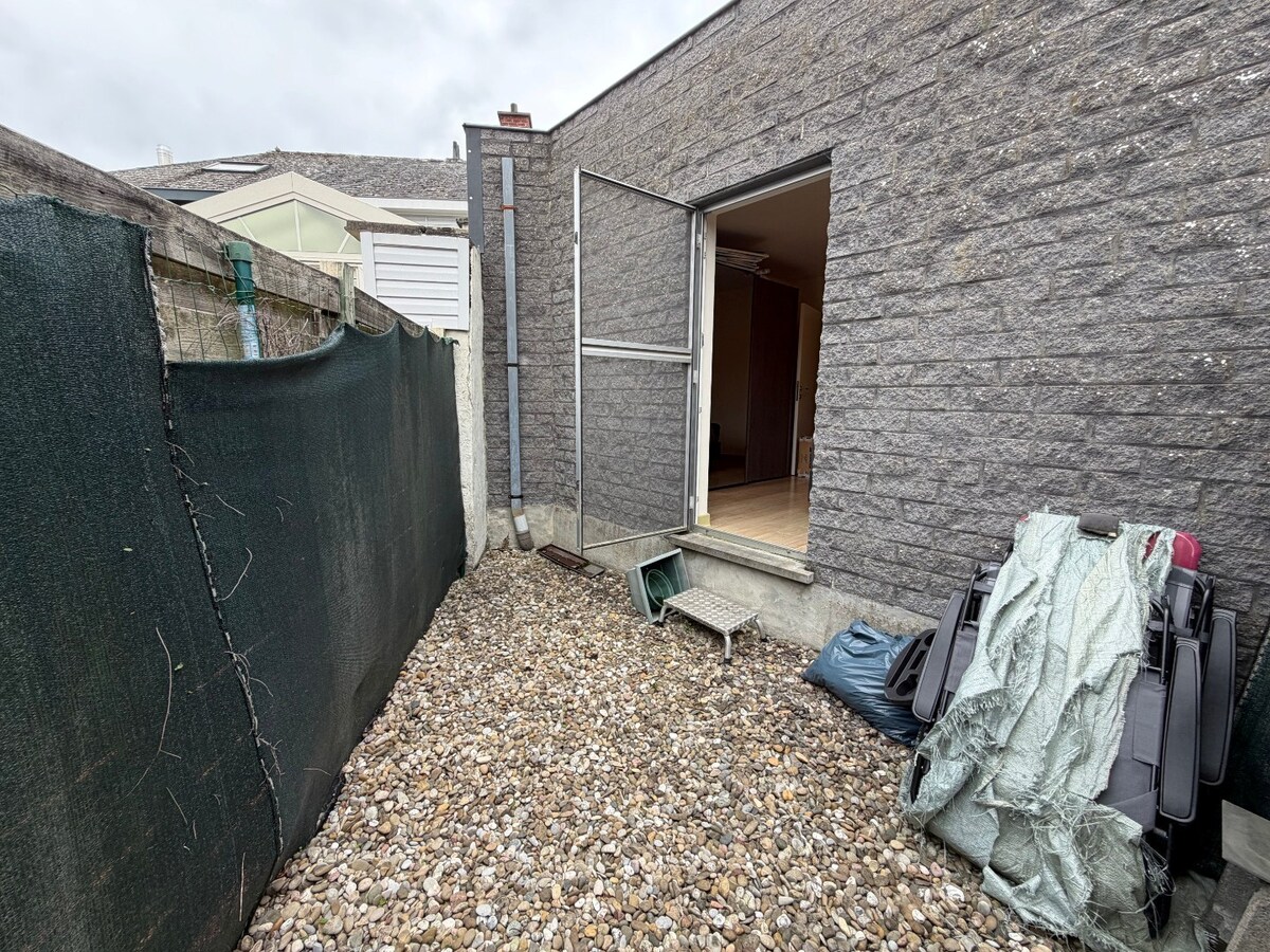 Gelijkvloers app. nabij het Carlos Dierickxplein te Asper. 