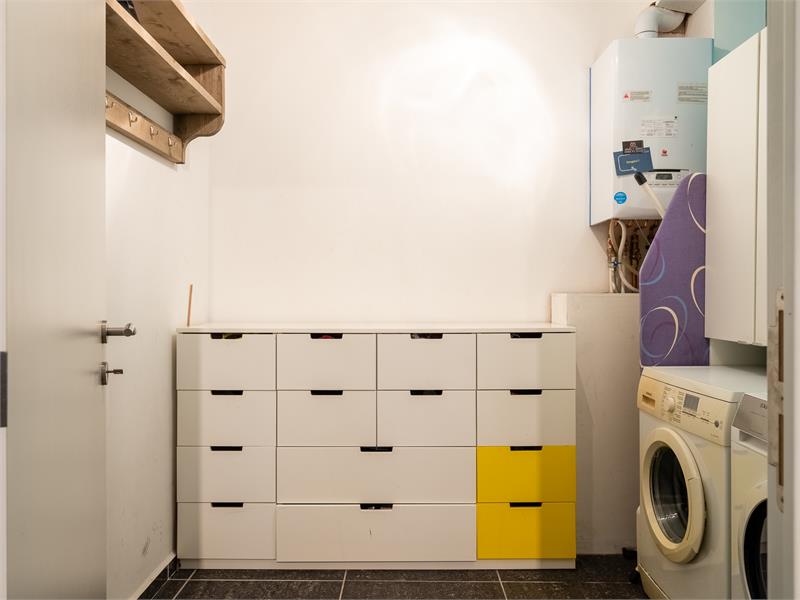 VERKOCHT!! Ruime en instapklare gezinswoning! 