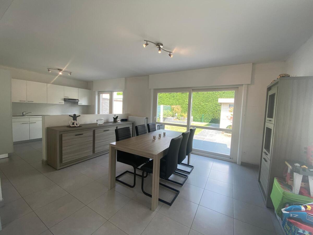 Uitstekend gelegen, verzorgde woning in een doodlopende straat 