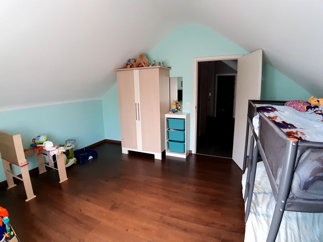 Zeer ruim drie slaapkamer appartement te Lommel 