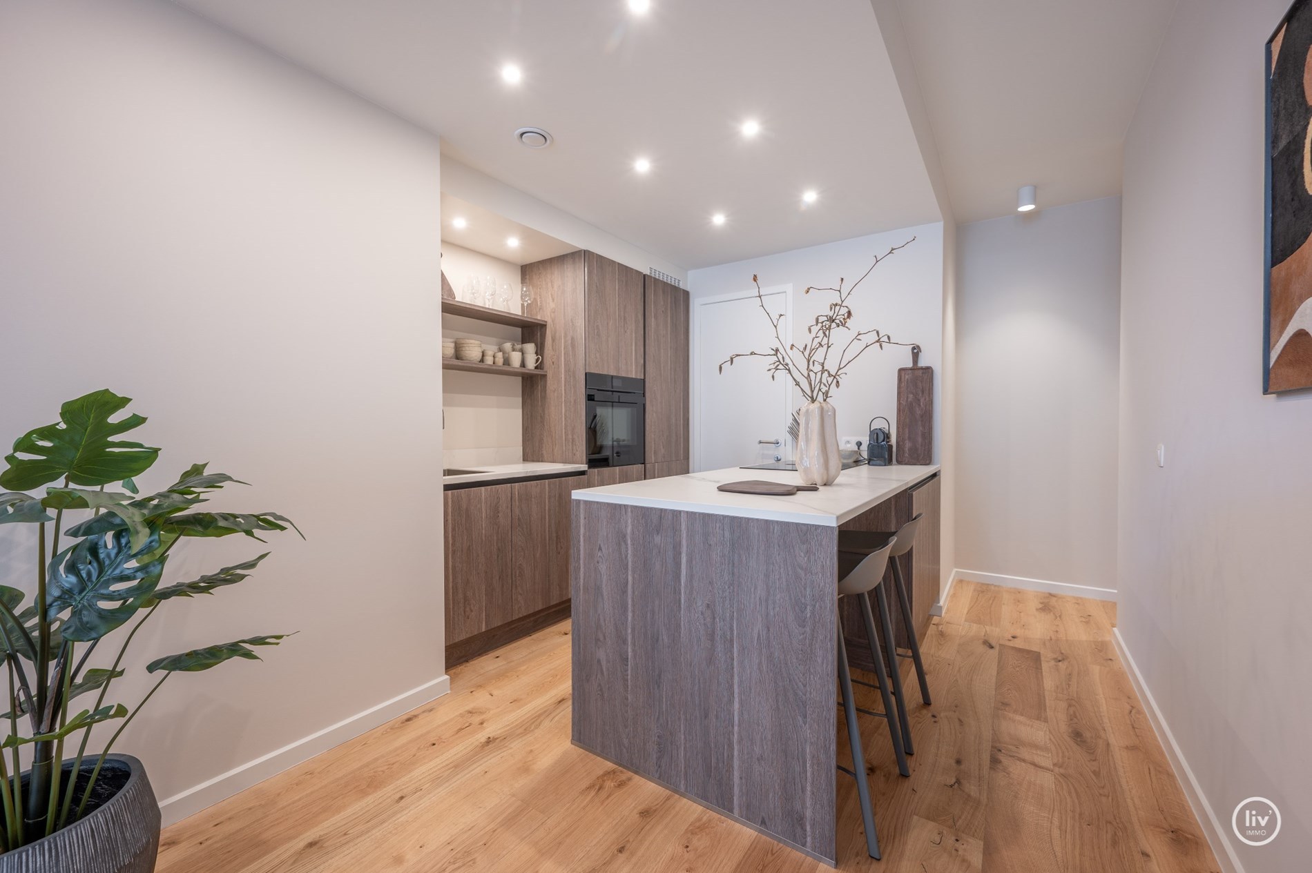 Nieuwbouw appartement met 3 slaapkamers gelegen in de Lippenslaan, het appartement is compleet gemeubeld. 