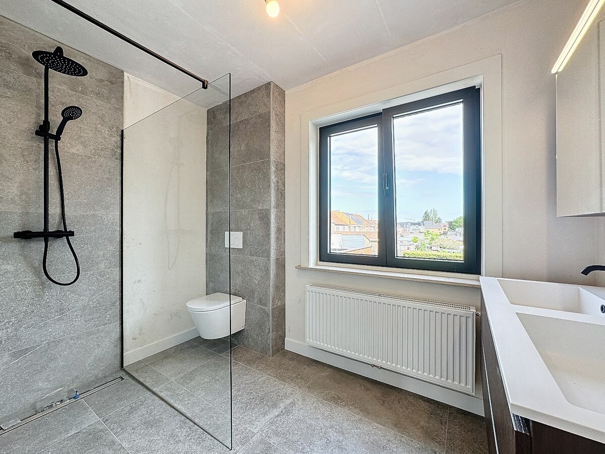 Top renovatieproject op residentiële ligging te Bevegem 