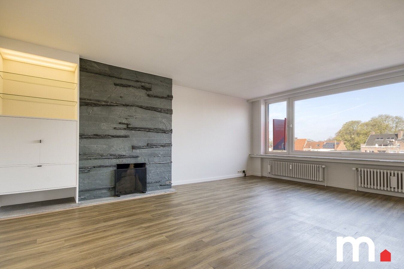 Ruim 2 slaapkamer appartement met terras te Kortrijk ! LOOFSTRAAT ! 