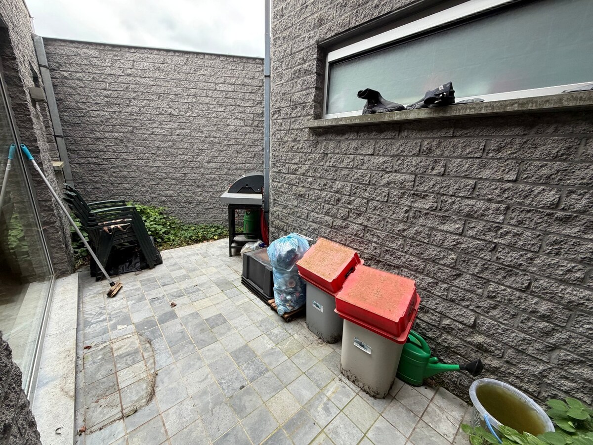 Gelijkvloers app. nabij het Carlos Dierickxplein te Asper. 