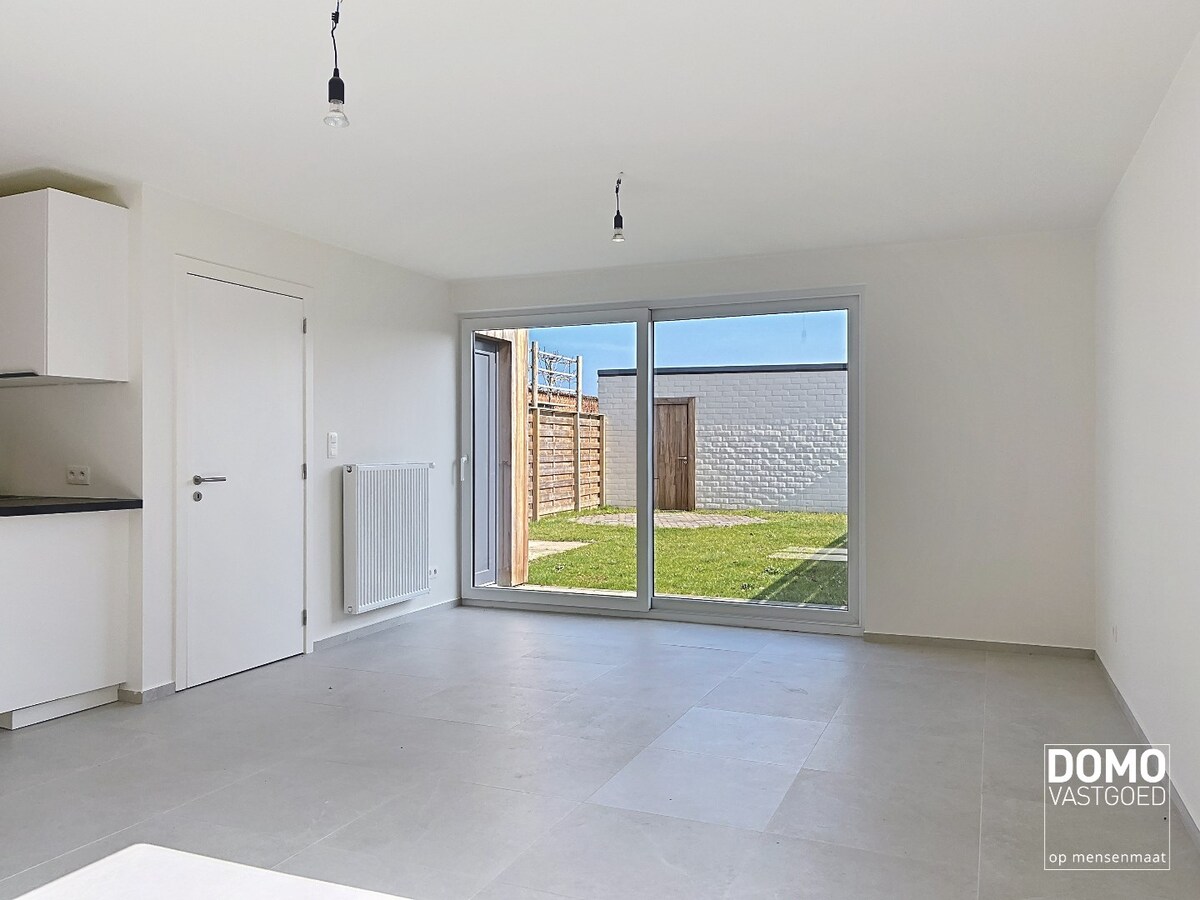 GERENOVEERDE HALF OPEN BEBOUWING MET GARAGE TE MELDERT (LUMMEN) 