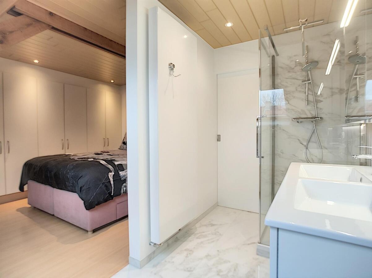 Kwalitatieve duplex op centrale ligging - Heist 