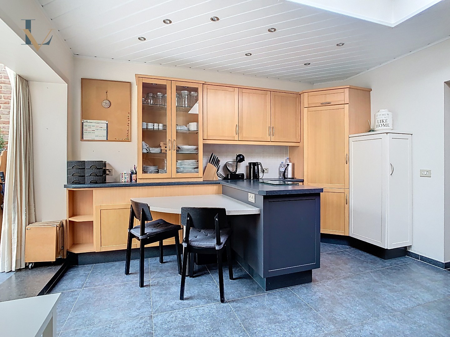 Instapklare rijwoning met tuin en garage nabij Park Vrieselhof – rustige ligging in Oelegem 