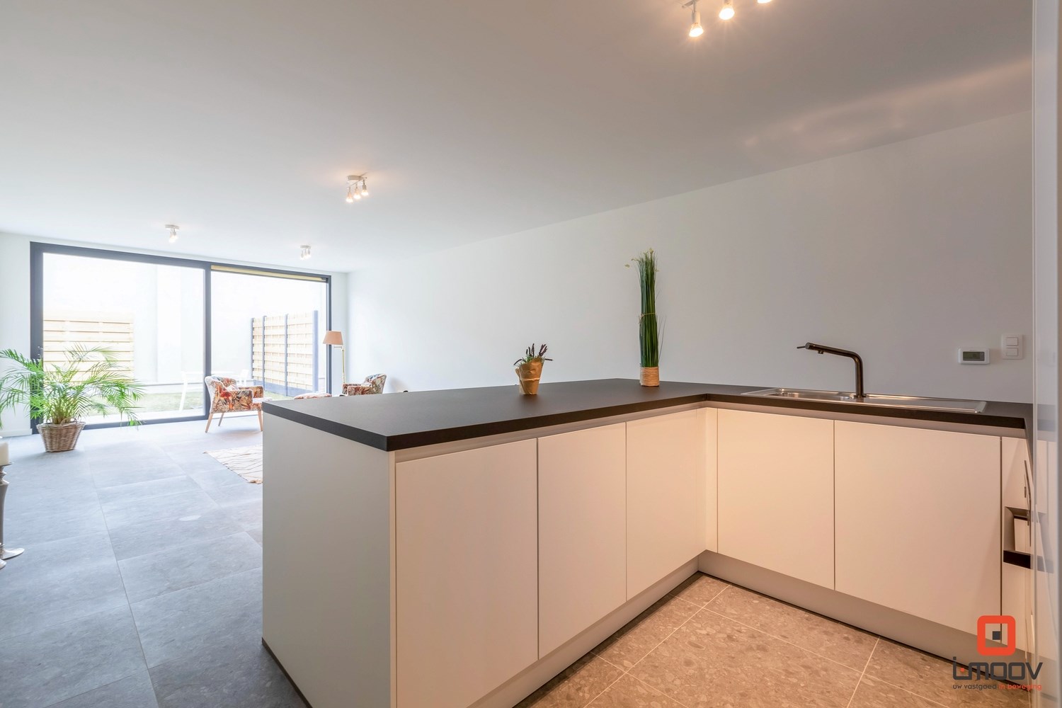 Ruime, zeer recente woning in rustige buurt 