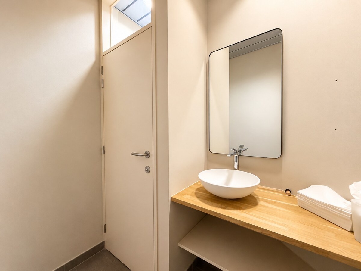 Centre d’Affaires « Excellence » – Bureau à louer ± 210 m² avec parkings 