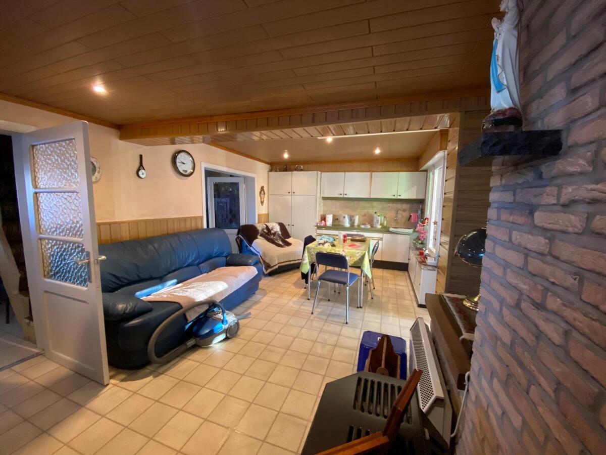 Rustig gelegen halfopen woning te Houthulst 