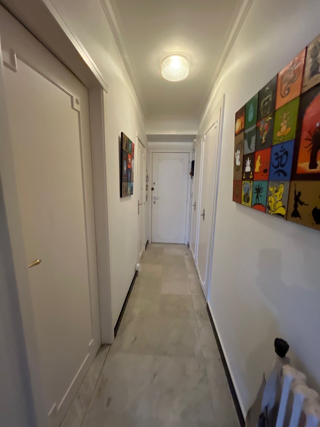 GEMEUBELD - Instapklare studio met frontaal zeezicht centraal gelegen tussen het Van Bunnenplein &amp; Albertplein. 