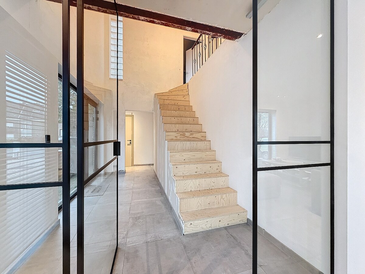 Instapklare HOB met garage en tuin centrum Zottegem 