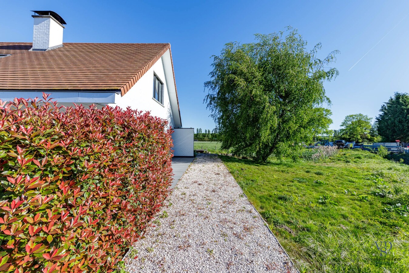 Tijdloze villa met zicht op groen. 
