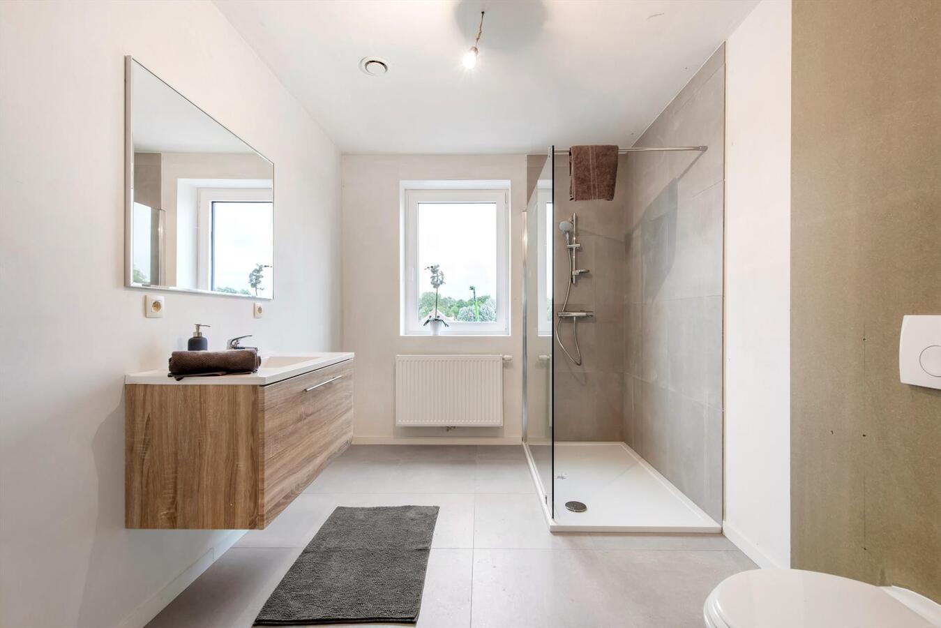 Verrassend ruime nieuwbouwwoning met 4 slaapkamers 