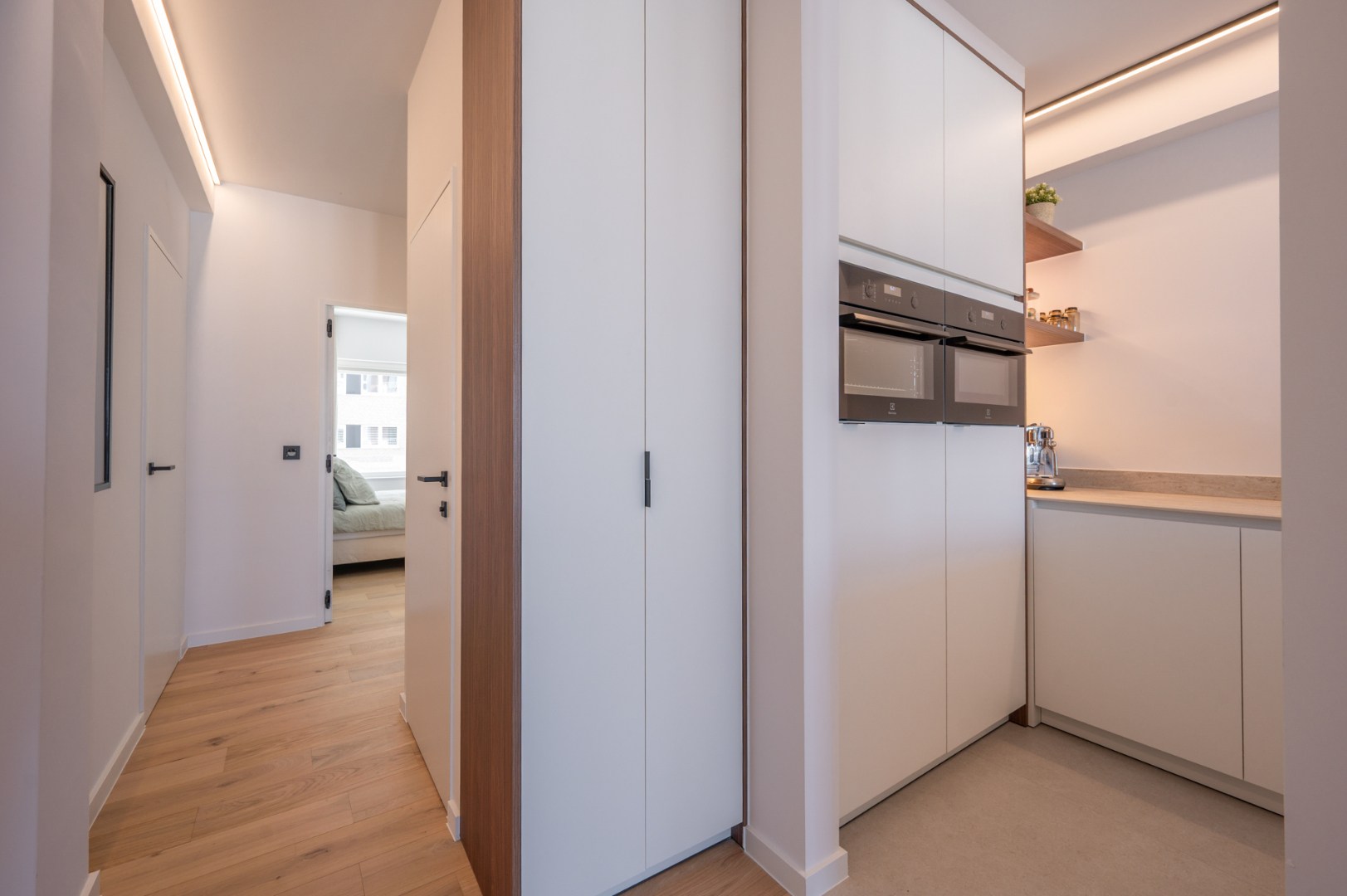 Volledig gerenoveerd appartement met FRONTAAL ZEEZICHT 