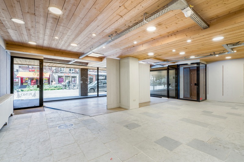 uitzonderlijk groot winkelpand in centrum Brugge 