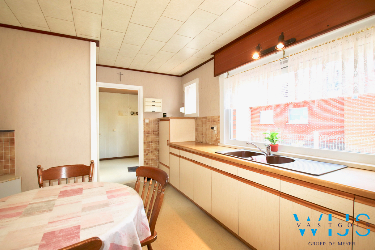 Zeer degelijk woonhuis op TOPlocatie te ERTVELDE ! 