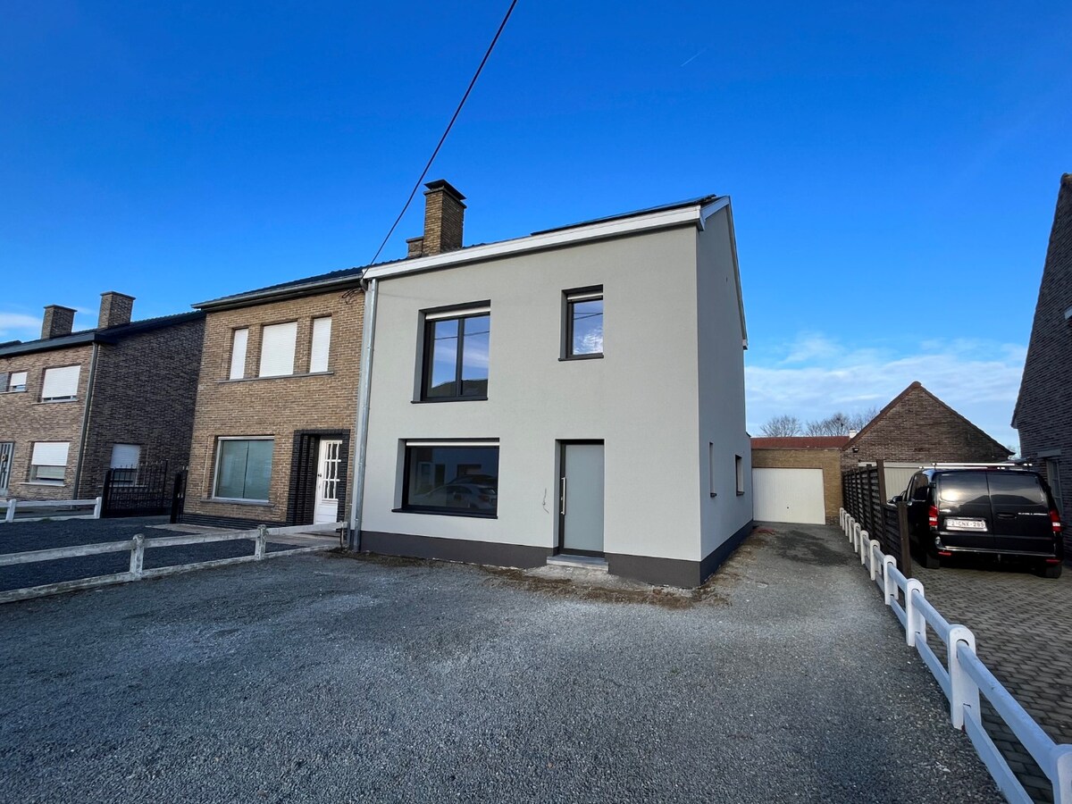 Gerenoveerde Half Open bebouwing 