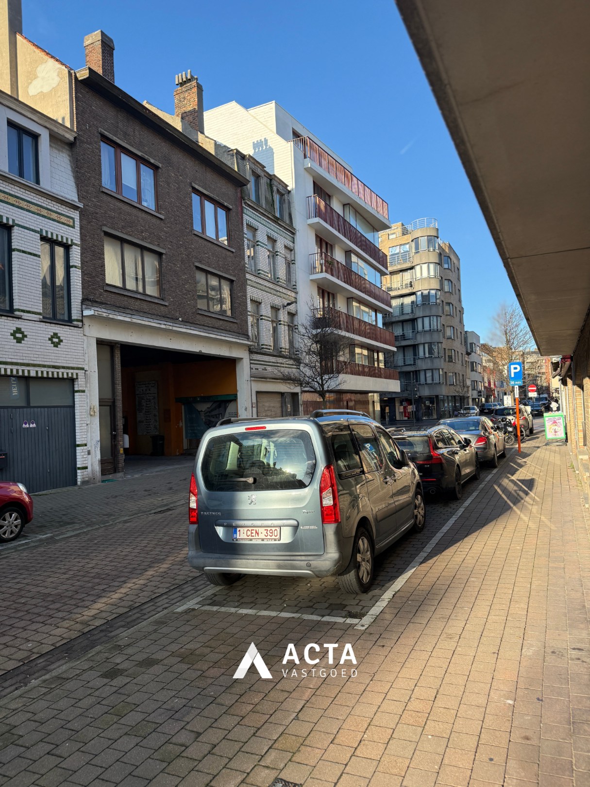 Centraal gelegen garagebox in Oostende 