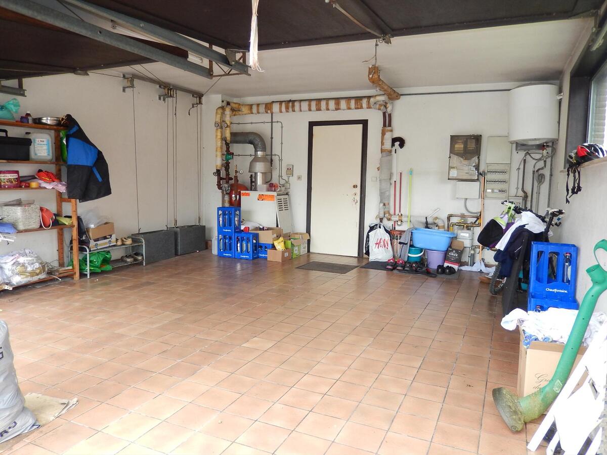 Ruime villa met zonnige tuin en 4 of 5 slaapkamers 