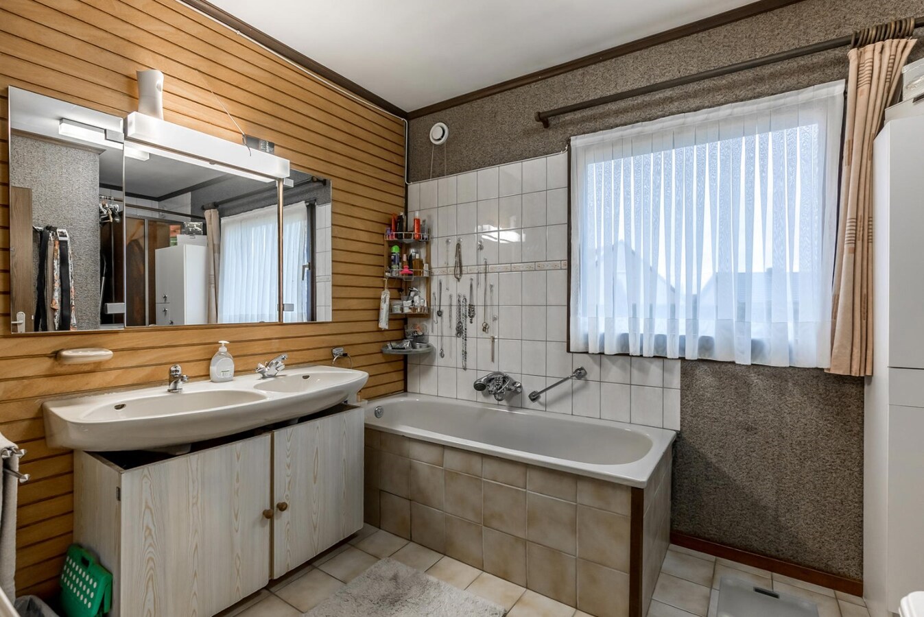 Open bebouwing op een perceel van 7a48ca 