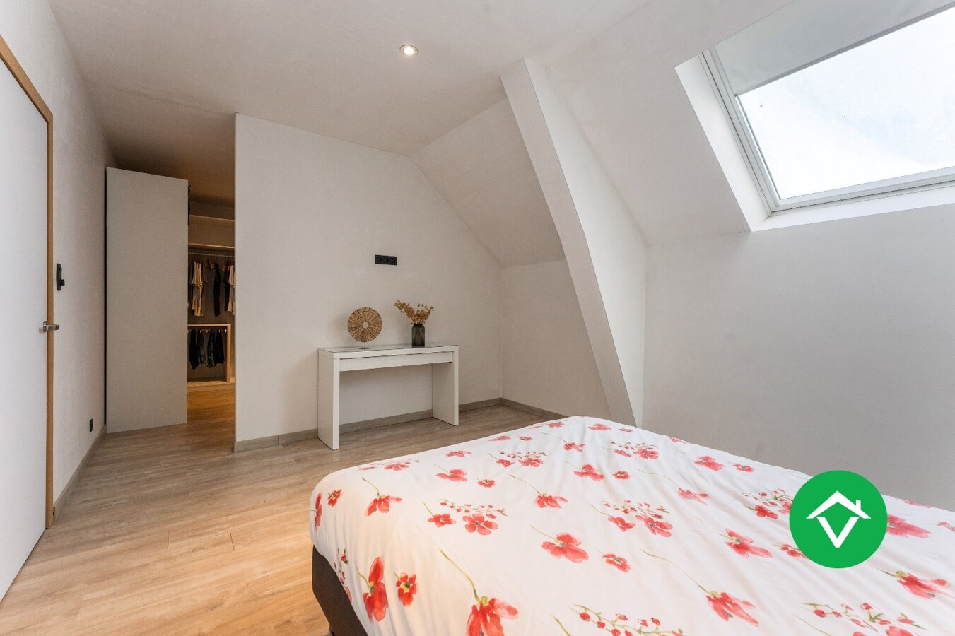 Instapklare, energiezuinige woning met privatieve tuin en garage te Pervijze 