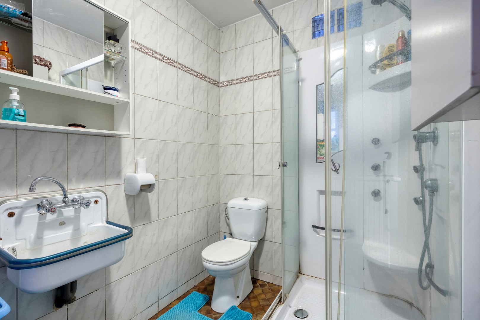 Ruime instapklare woning met 4 slpk. op perceel van 61a 2ca in Mol 