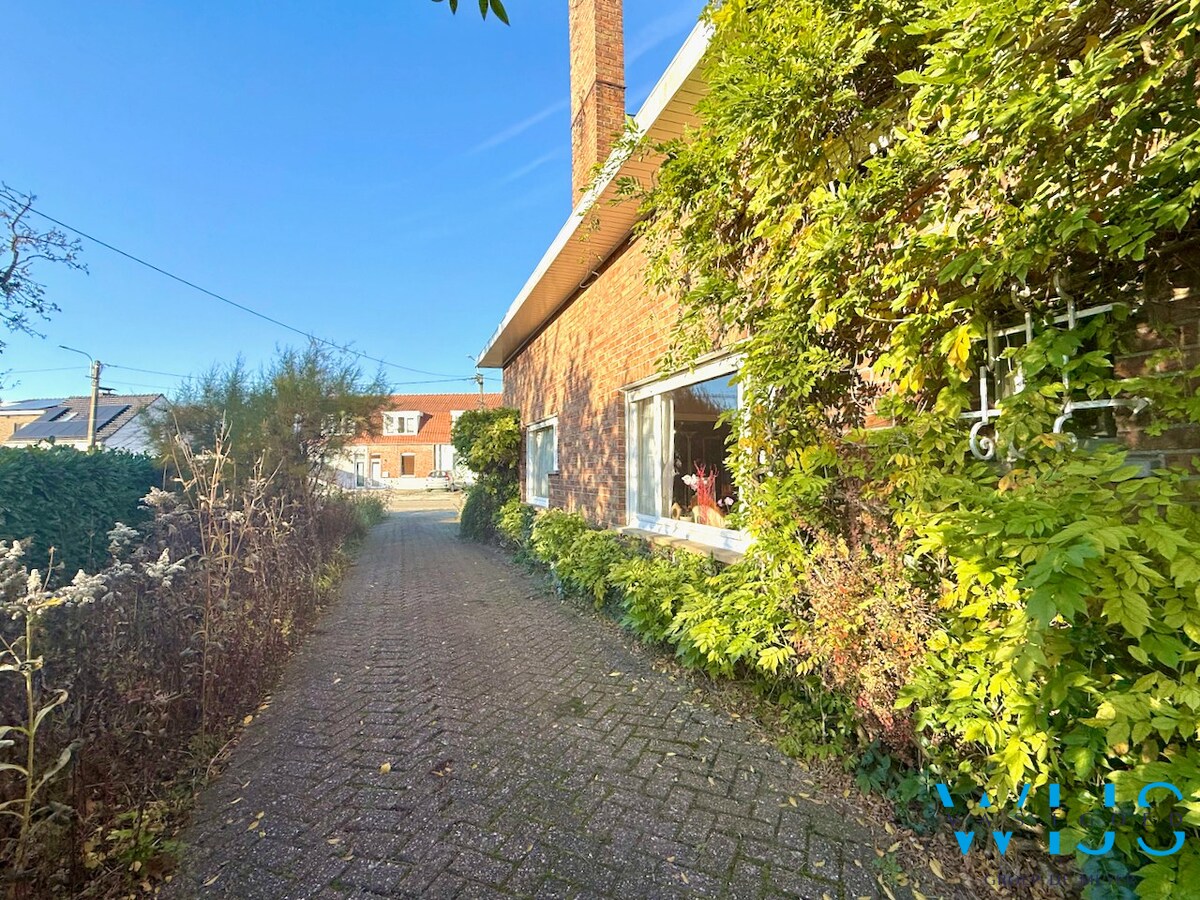 Charmante OPEN bebouwing op TOPlocatie in Kluizen ! 