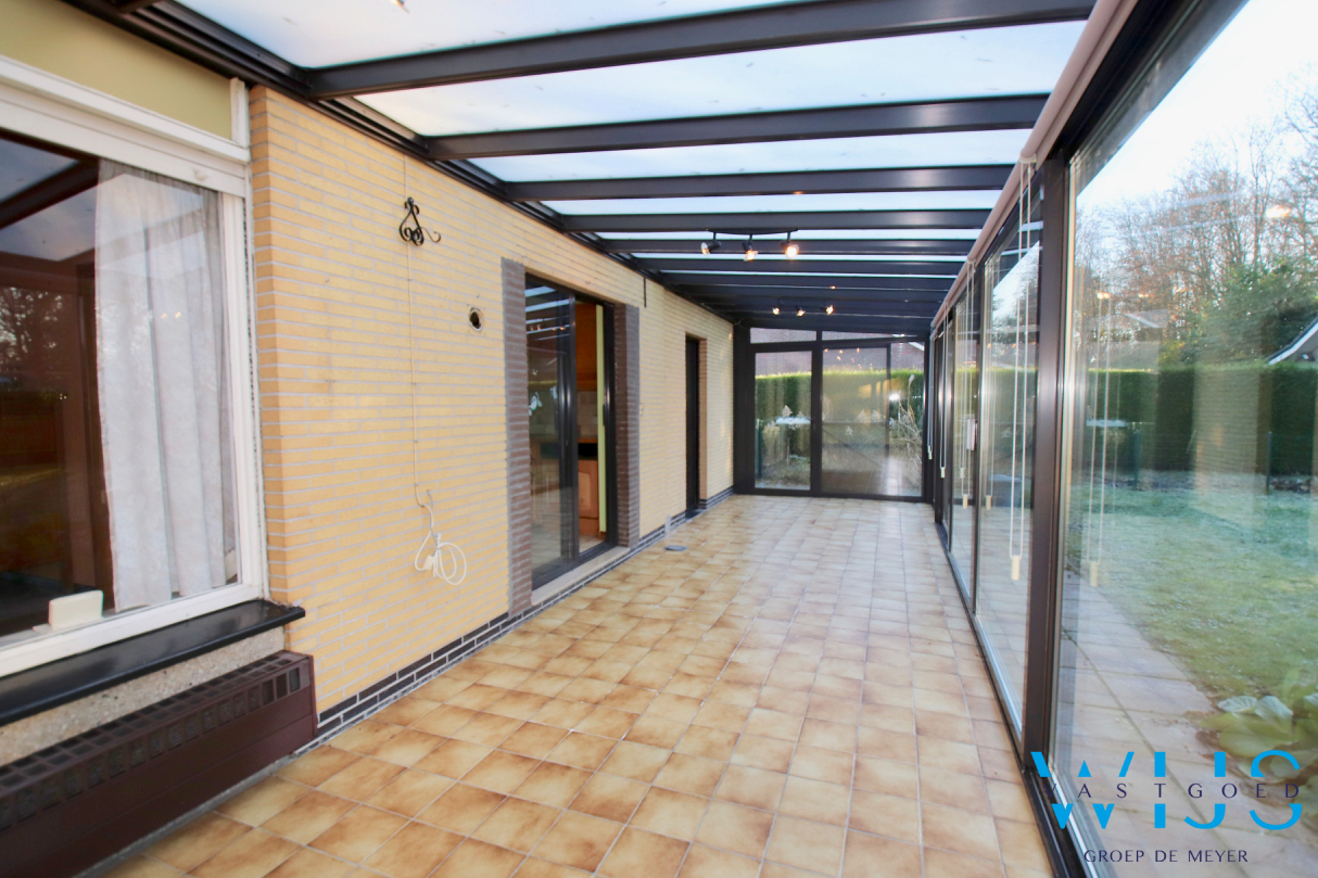 Stevige ruime gezinswoning op een prachtig perceel te KLUIZEN ! 