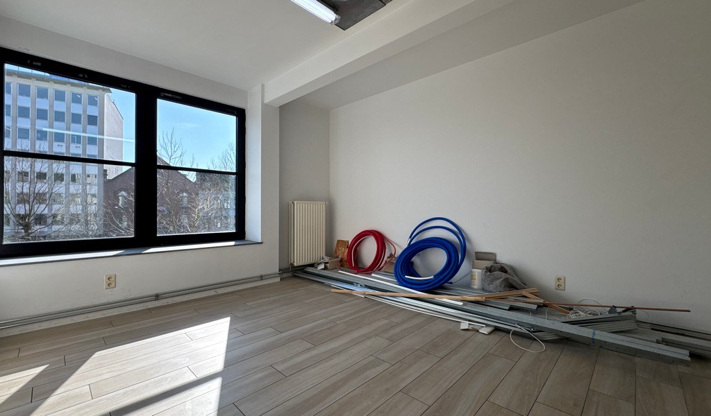 Vernieuwde kantoren te huur vlakbij Eilandje in Antwerpen