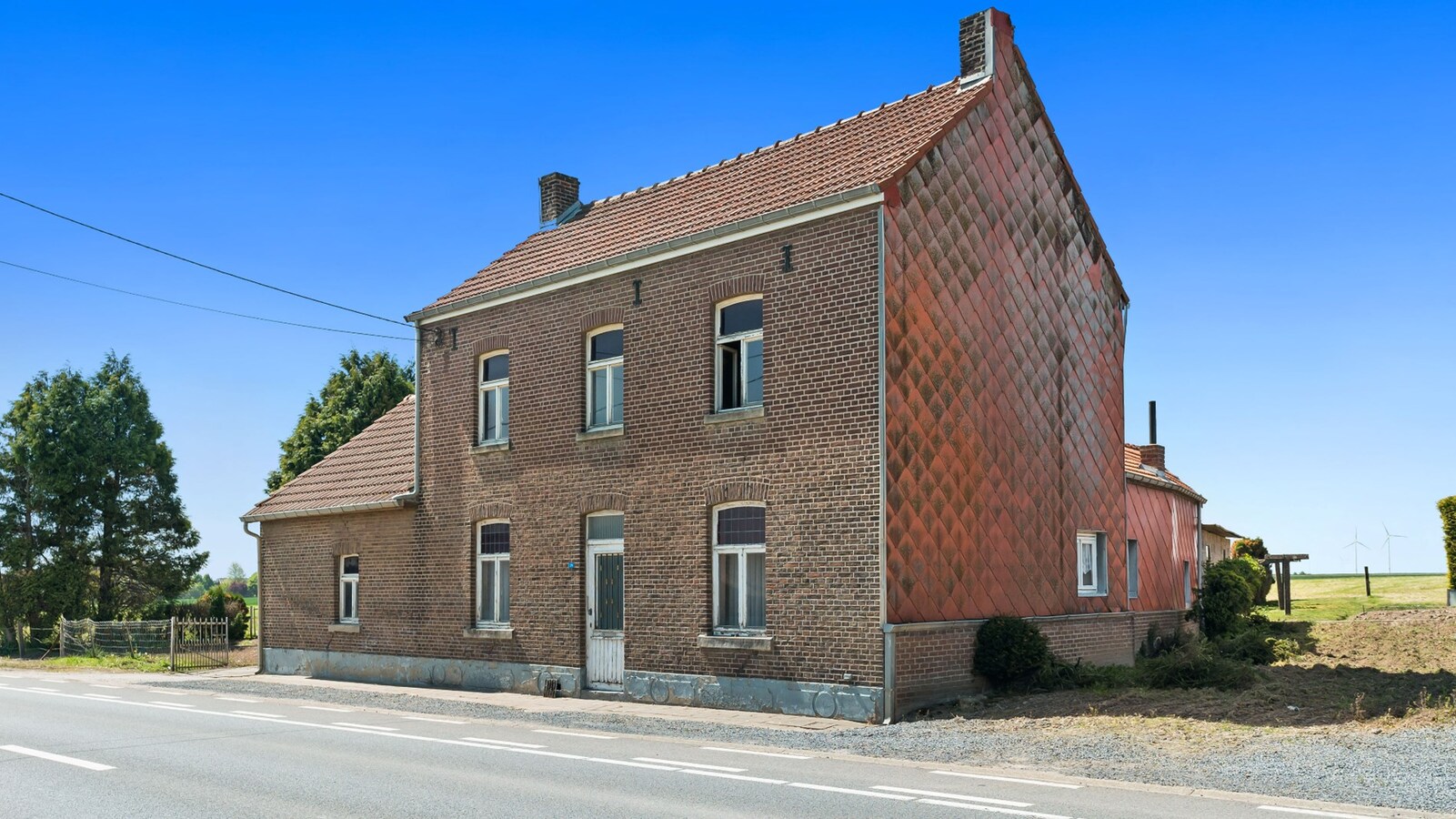 Renovatiewoning op perceel van 6854 m² 
