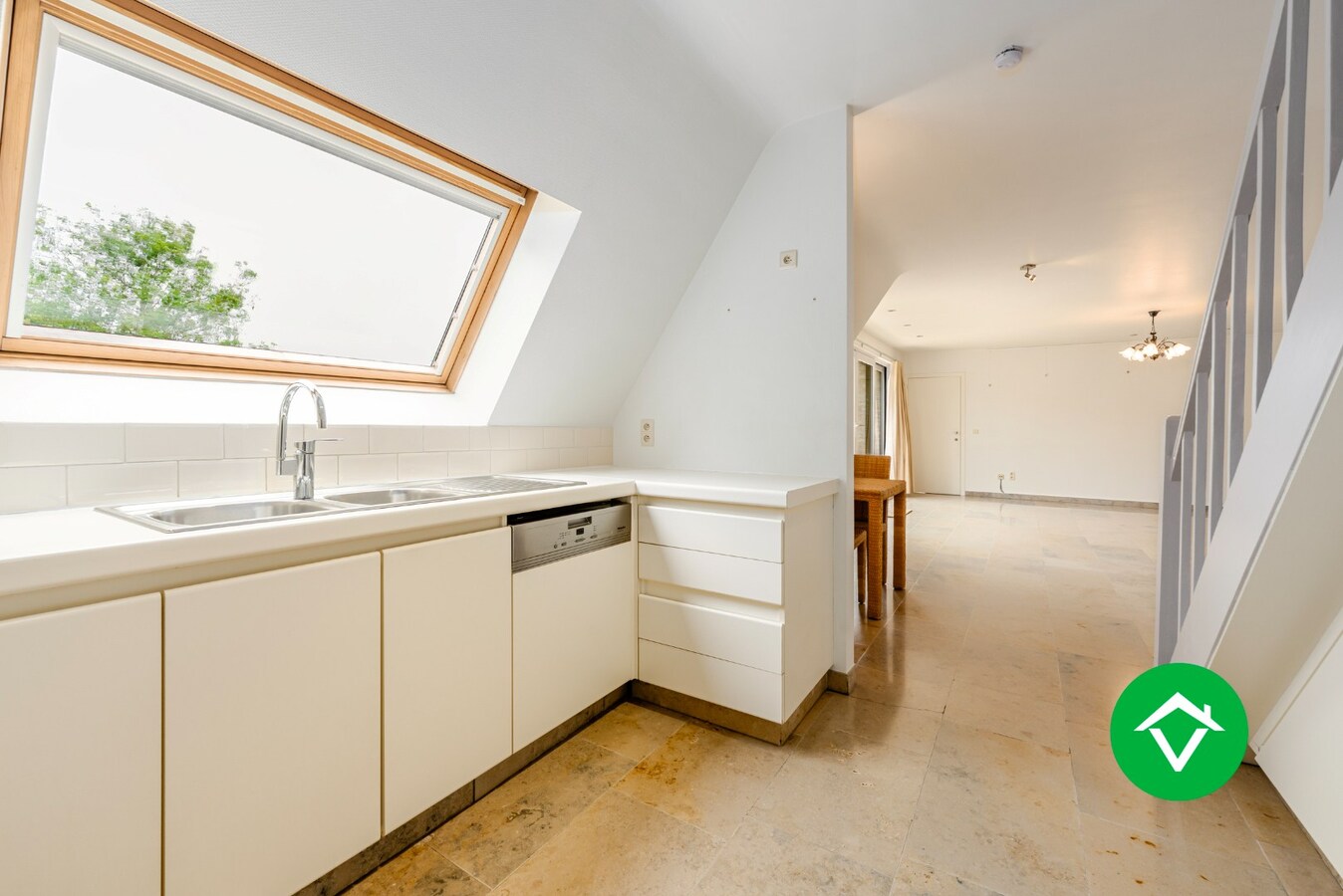 Prachtig gelegen penthouse met 3 slaapkamers en garage in centrum Torhout 