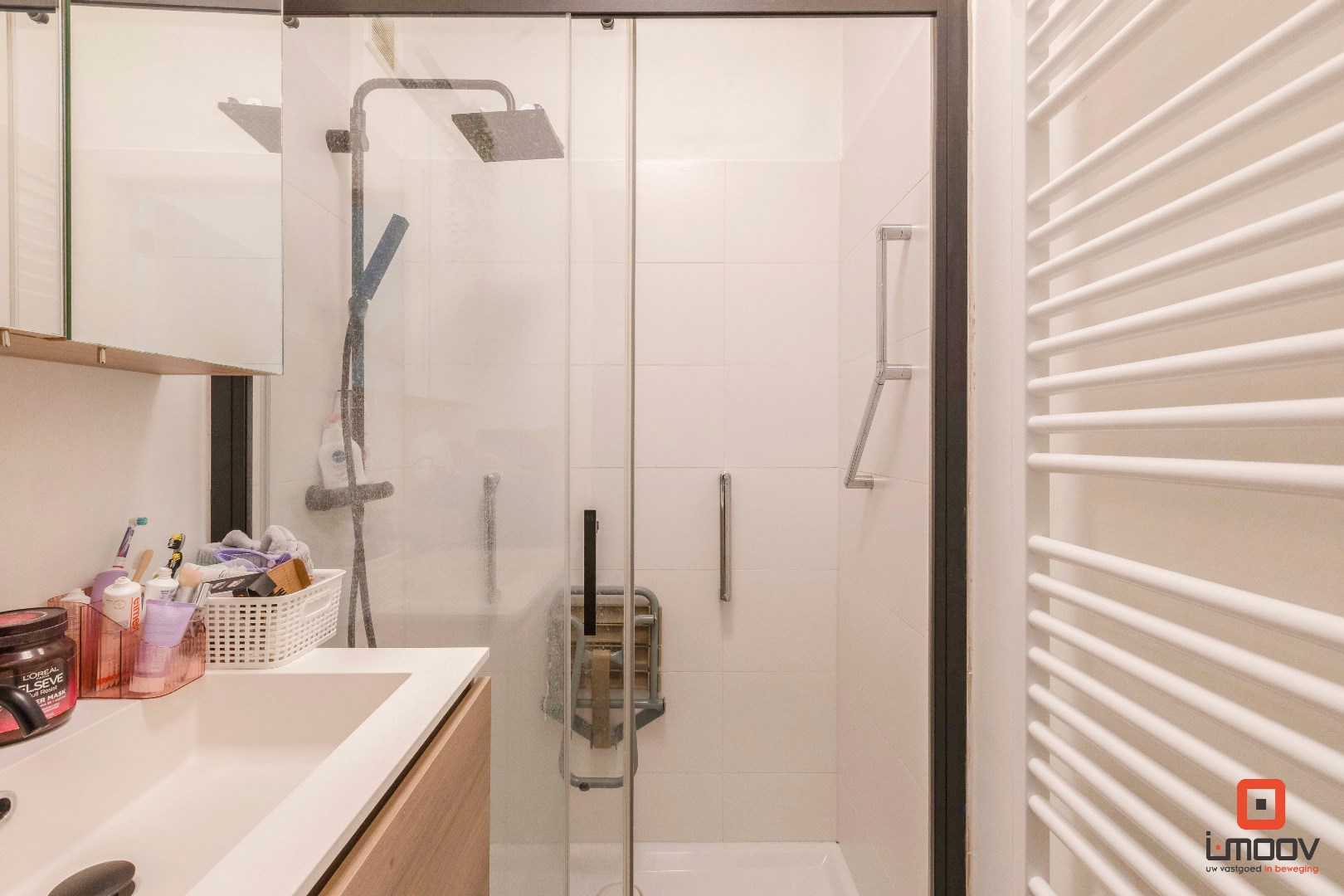 Gerenoveerd appartement met eigen tuin op gunstige locatie! 