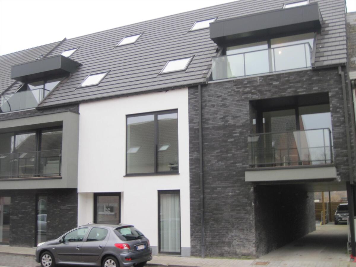 Nieuw appartement !    Kleine residentie met een sterke architectuur. 