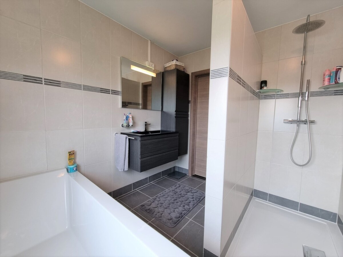 Knappe, recente gezinswoning met garage en grote tuin - Zeebrugge 