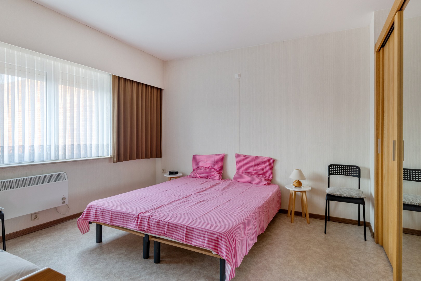 Instapklare woning met 3 slpk. in het centrum van Geel 