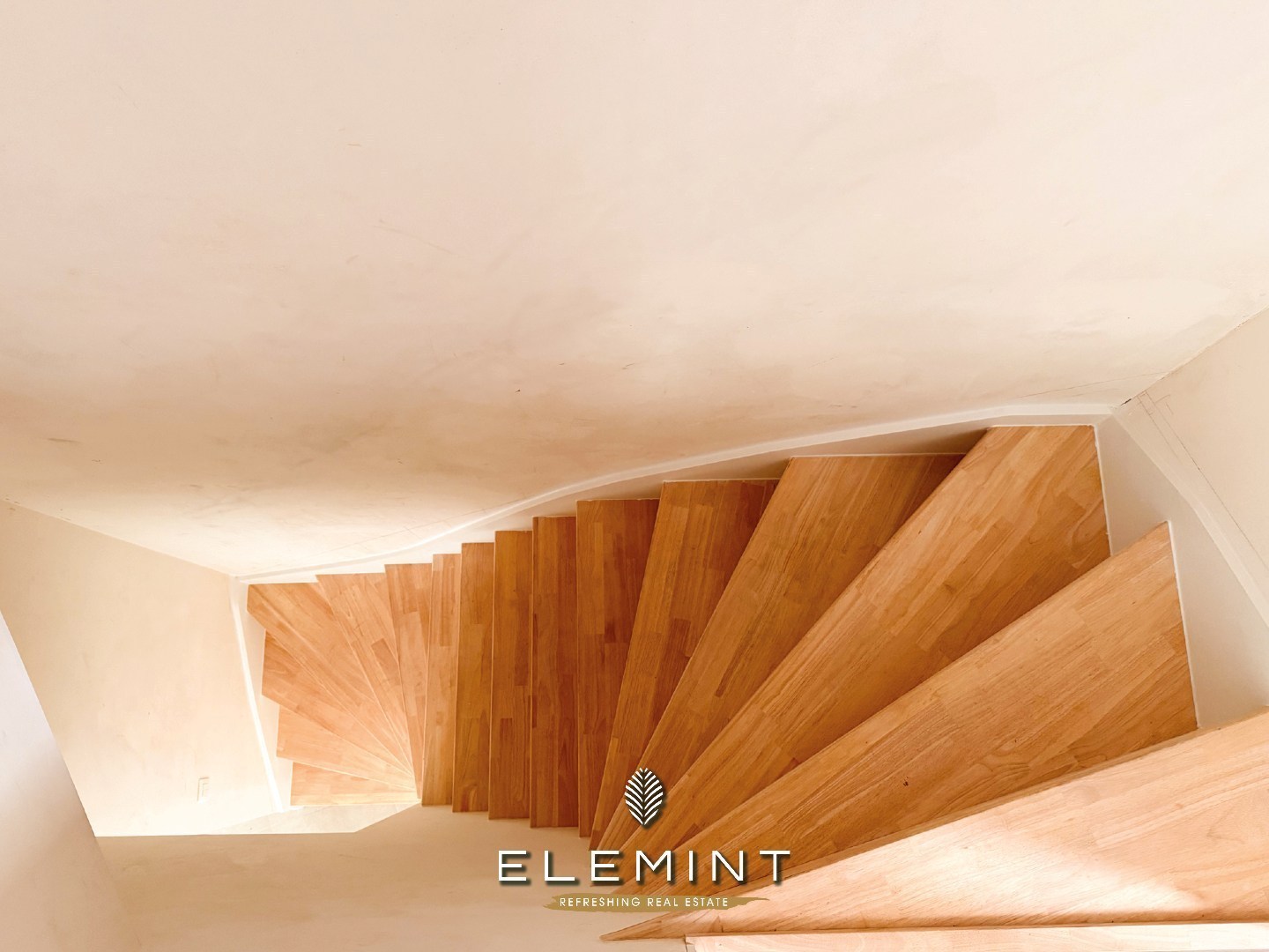 Instapklaar &amp; energiezuinig wonen met warmtepomp en fietsenberging in Kortrijk 