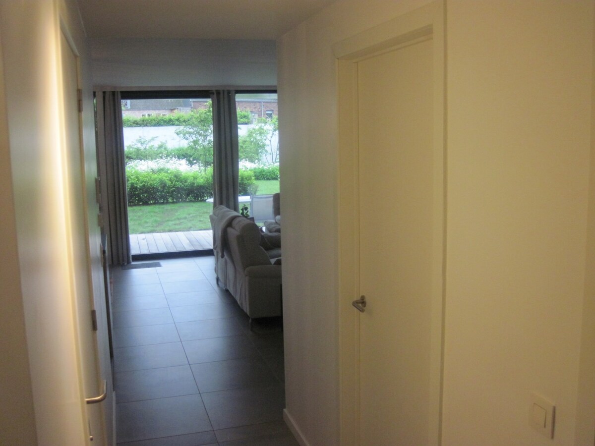 1 slp gelijkvloers appartement met tuin. 