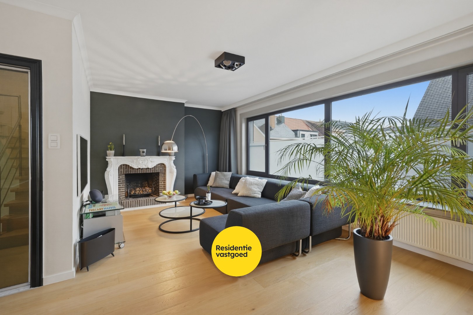 Ruime bel-étage woning met tuin en garage op rustige ligging te Bredene 