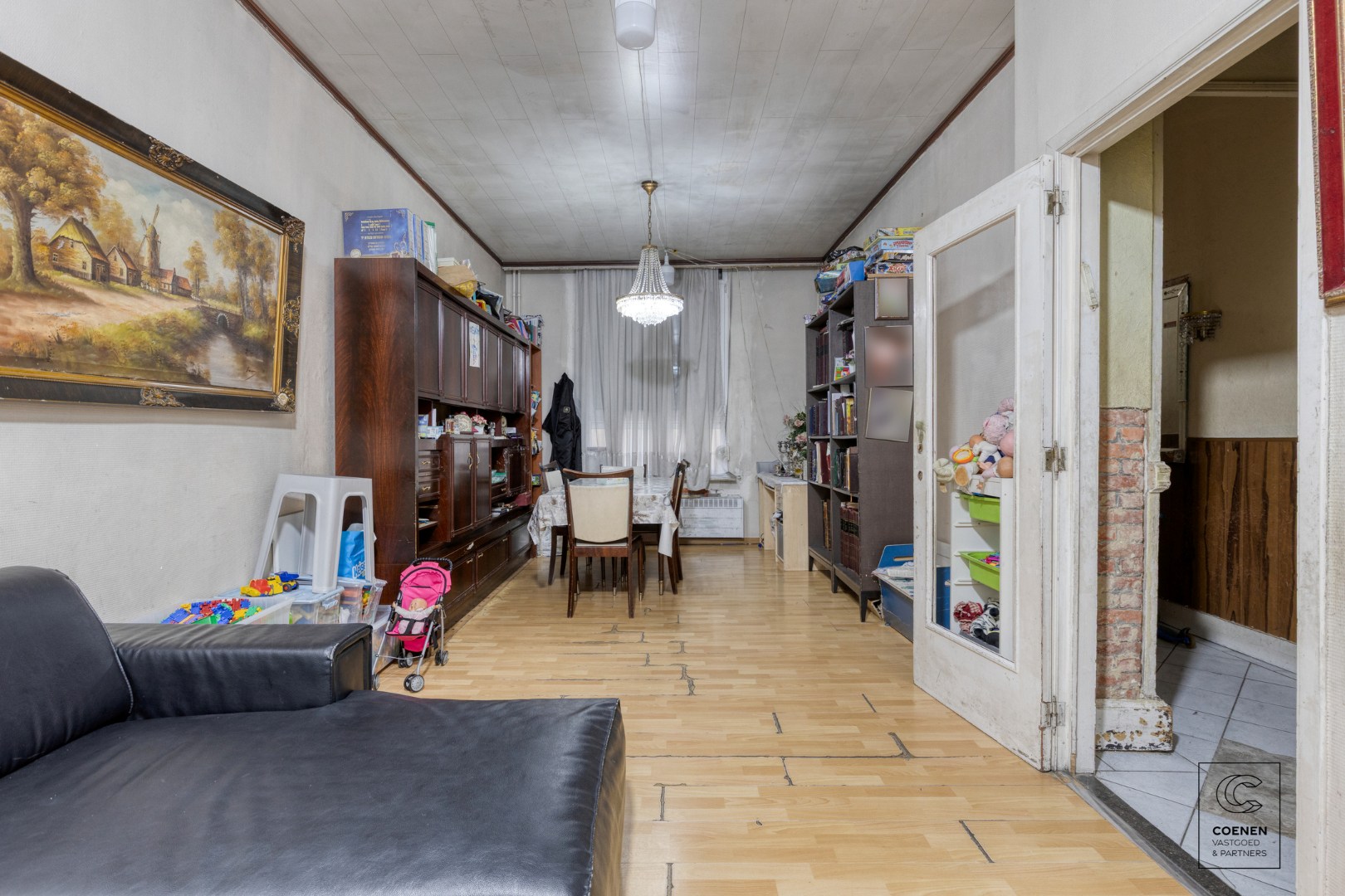 Te renoveren herenwoning met een bewoonbare oppervlakte van 248m² op een TOPlocatie in hartje Zurenborg! 