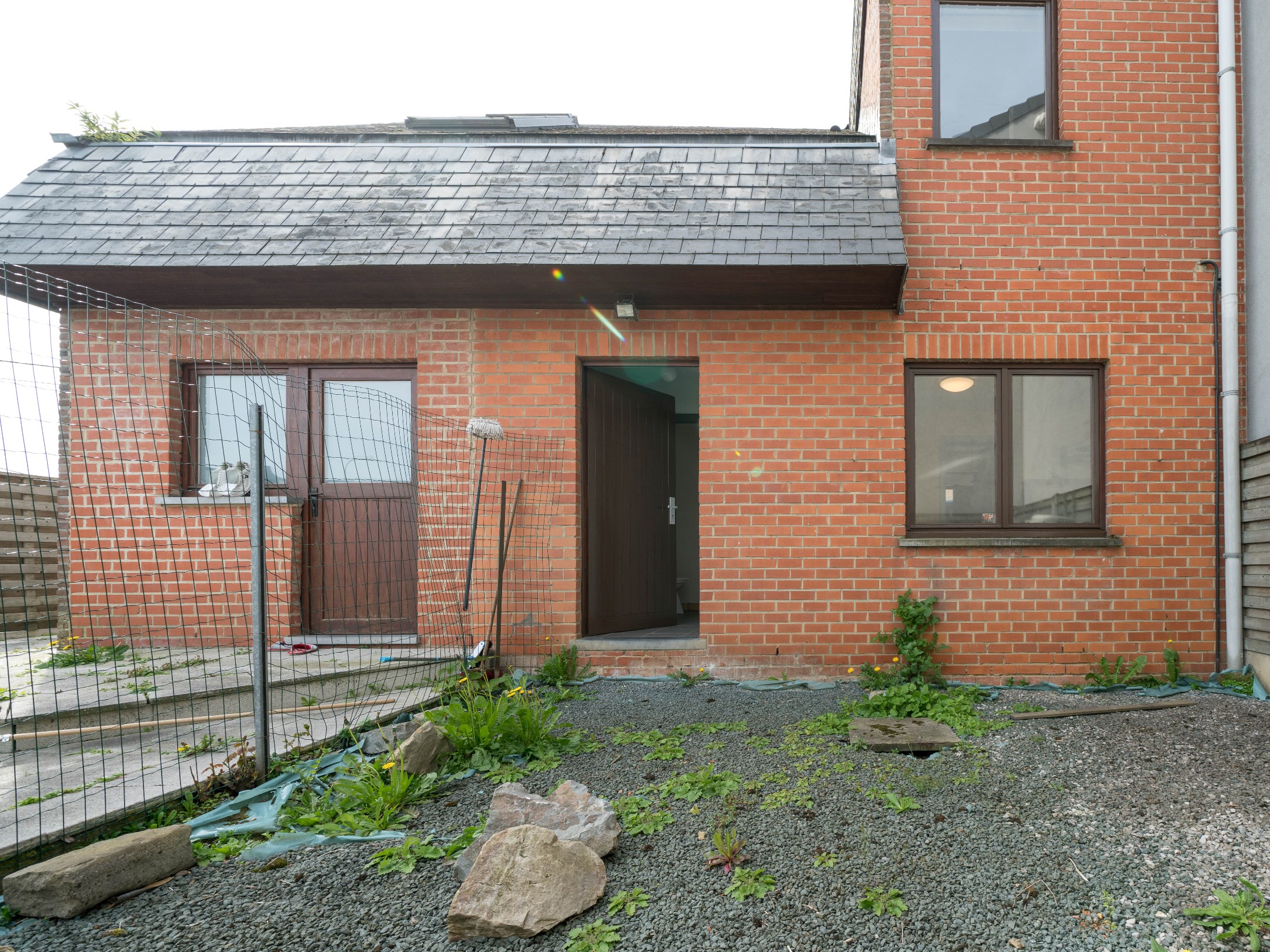 Winkel/kantoorruimte (65m²) op een gunstige ligging 