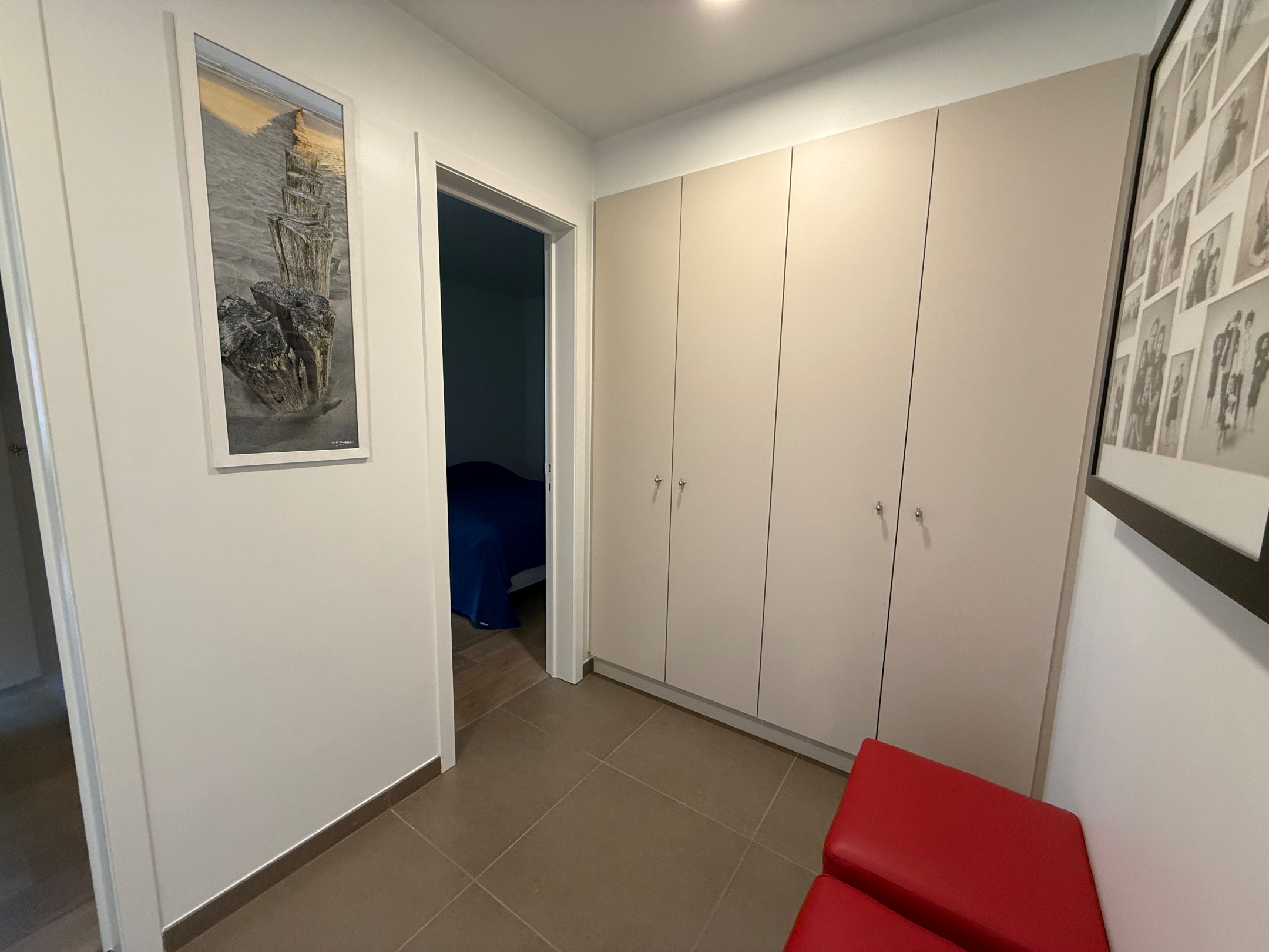 ONGEMEUBELD - Prachtig woonappartement met aangename terrassen en parking in het gebouw. Huur op VENNOOTSCHAP is mogelijk. 