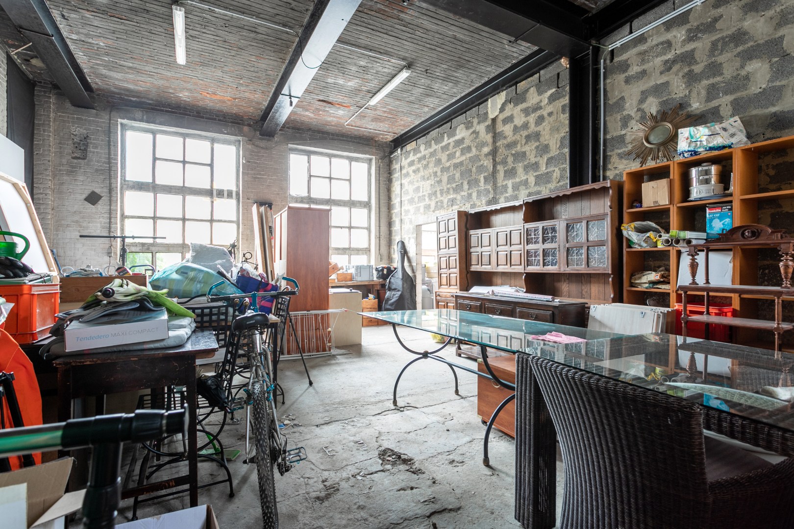 Opbrengsteigendom met gerenoveerde loft (EPC B) en atelier (100m²) naast het station van Braine-le-Comte 