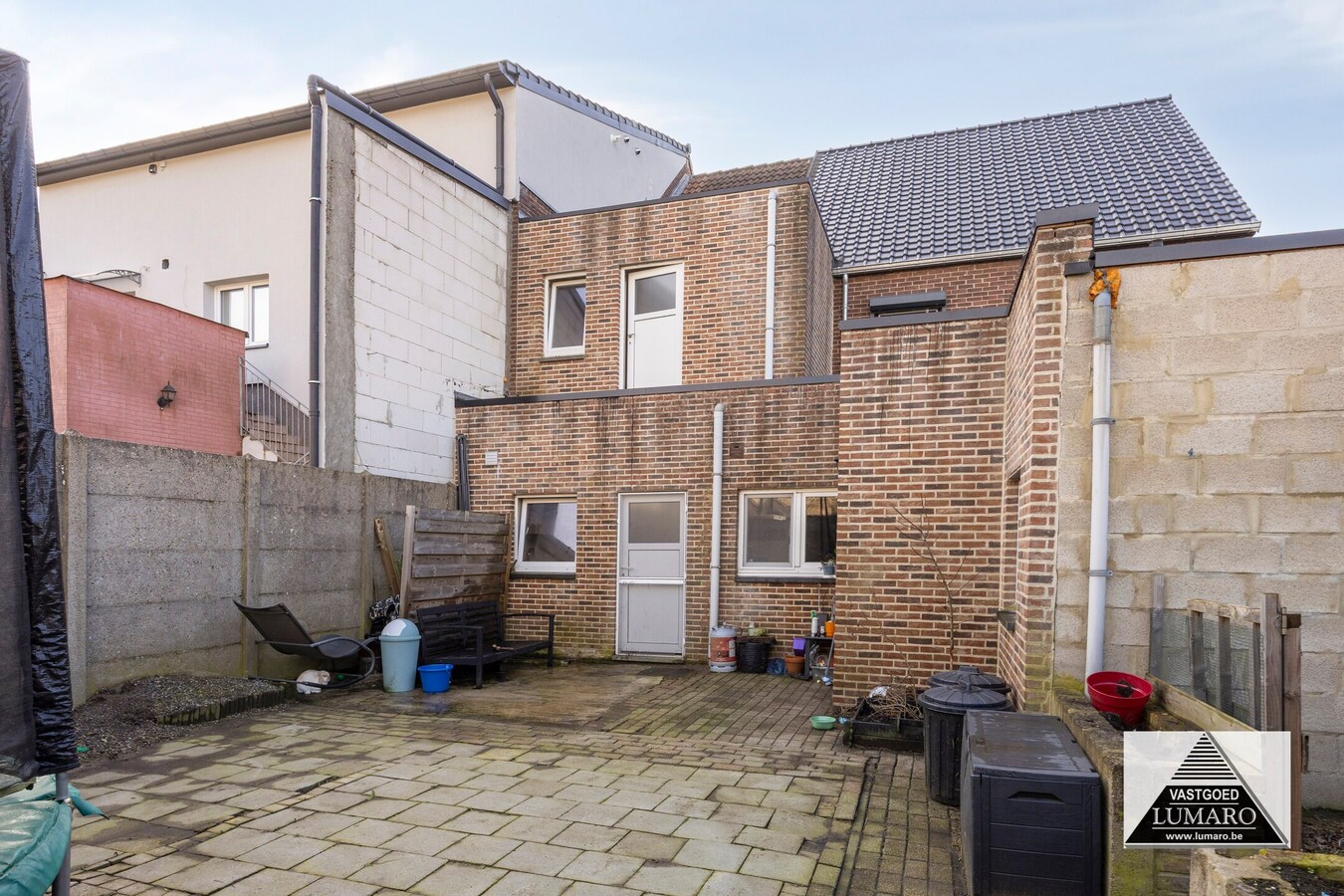 Ideale praktijk- of kangoeroewoning met tuintje en parking 