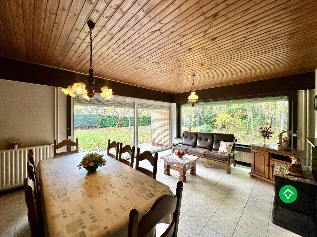 Ruime bungalow op 4140 m² met prachtige zichten en absolute rust in Torhout 