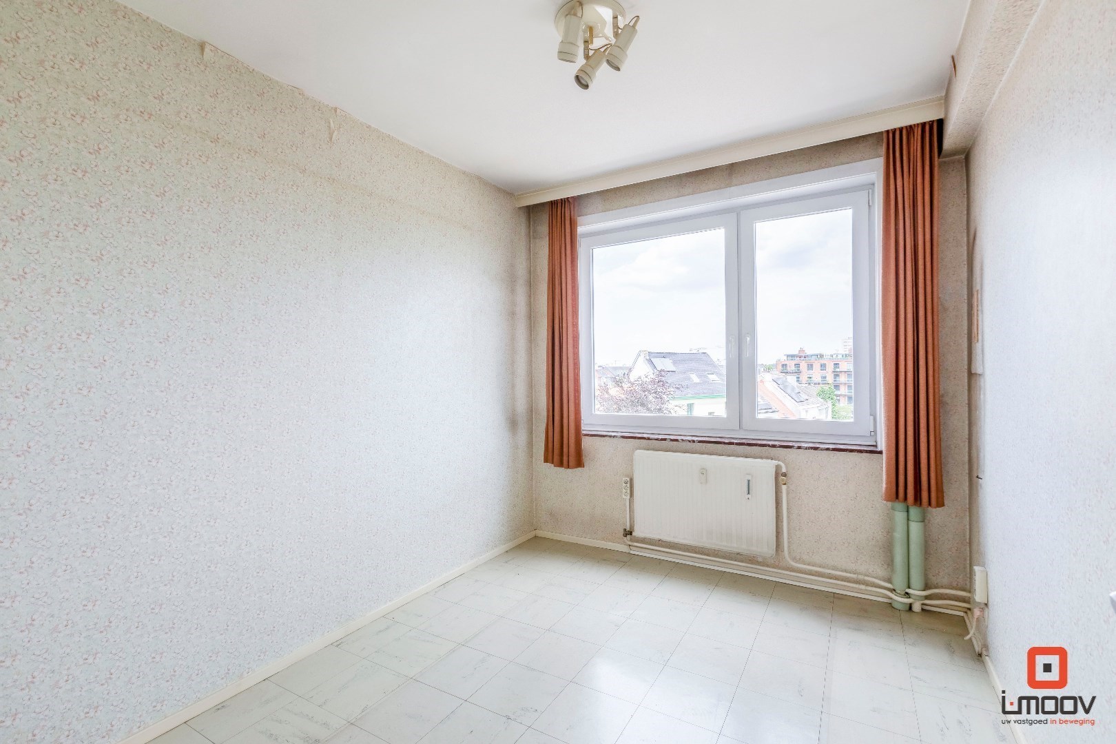 Ruim en lichtrijk drieslaapkamerappartement met prachtig zicht op het water en het groen! 