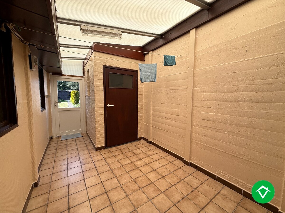 Centraal gelegen woning met 3 slaapkamers en diepe tuin te Roeselare 